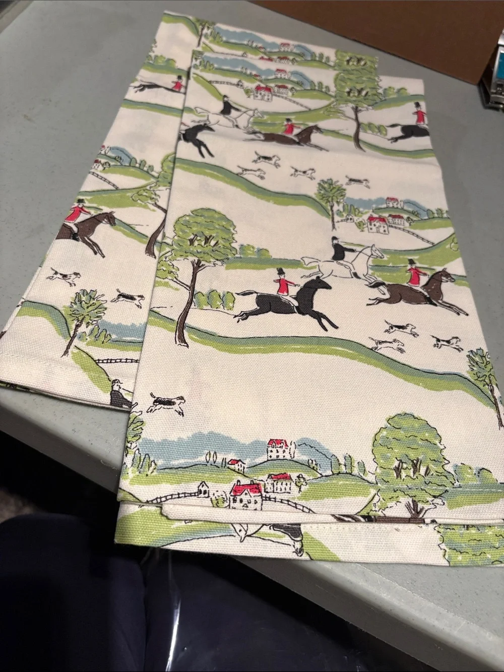 Set of Pomegranate Tea Towels– Hunt Scene NWT